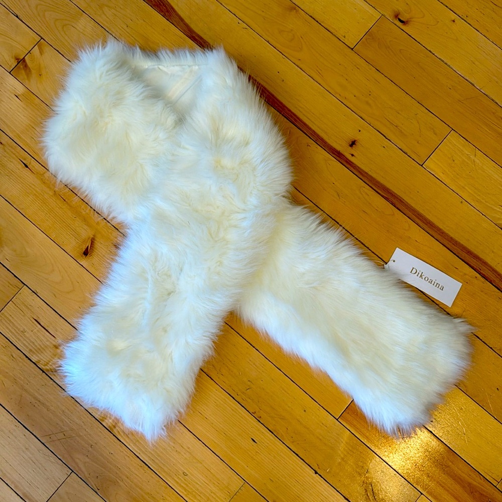 Dikoaina Women's Winter Fake Faux Fur Scarf